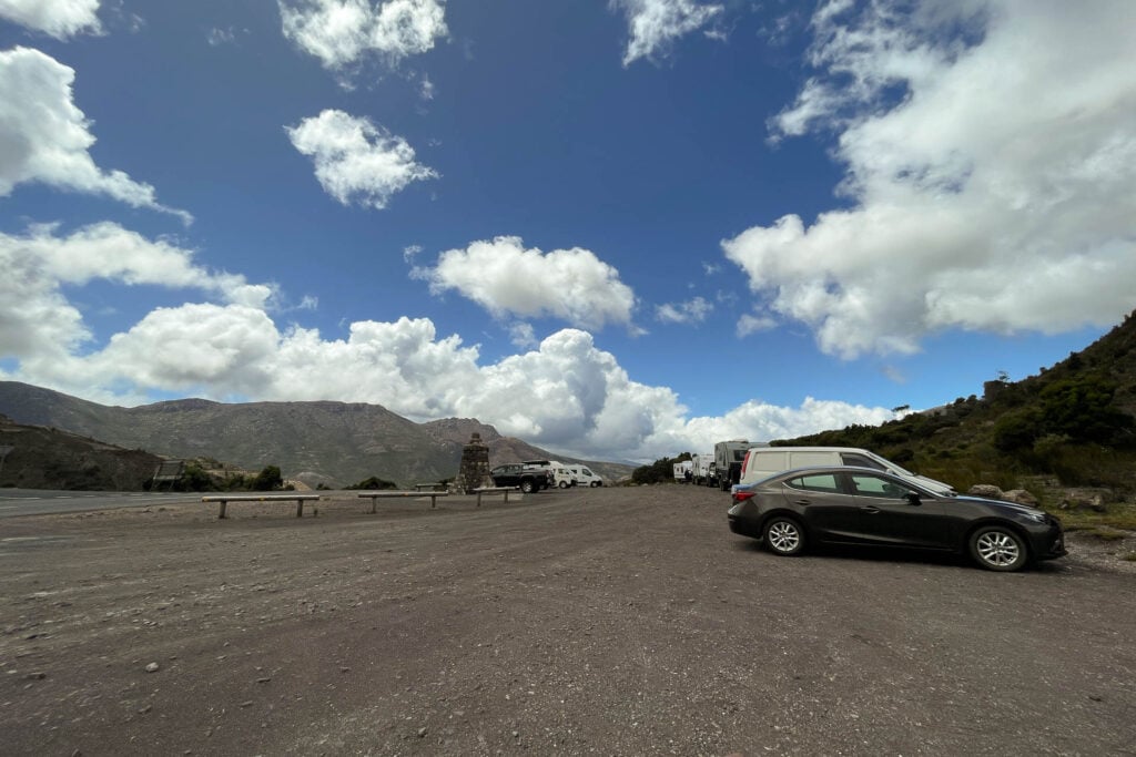 The carpark at Horsetail Falls.